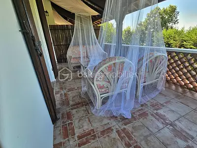 Maison, 265 m²