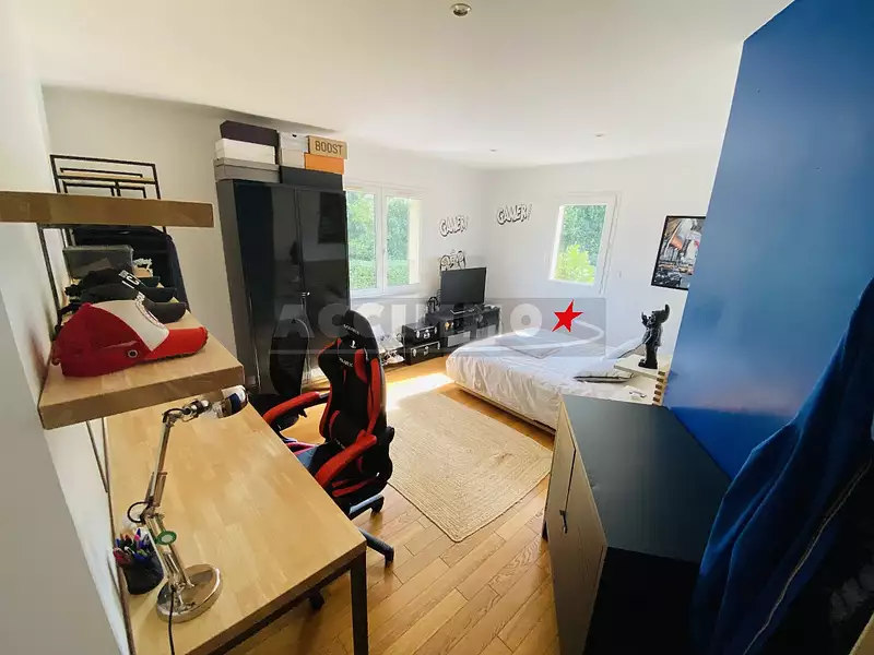 Maison, 232 m²