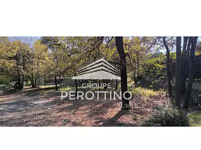 Terrain, 640 m²
