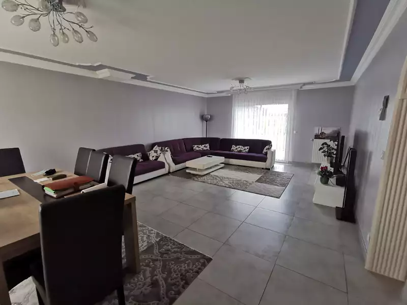 Maison, 220 m²