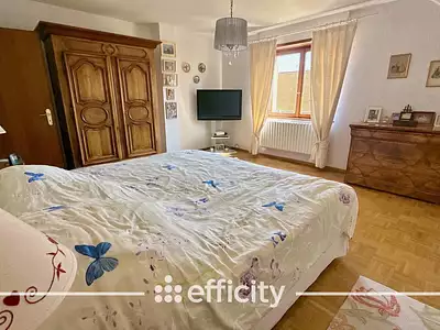 Maison, 216 m²