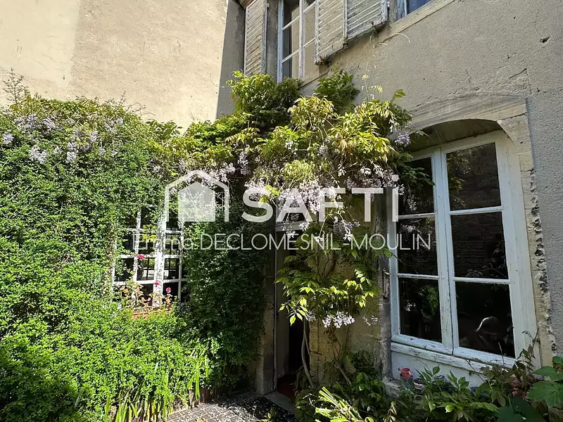 Maison, 284 m²