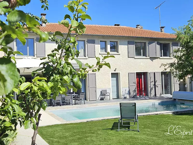 Maison, 162 m²