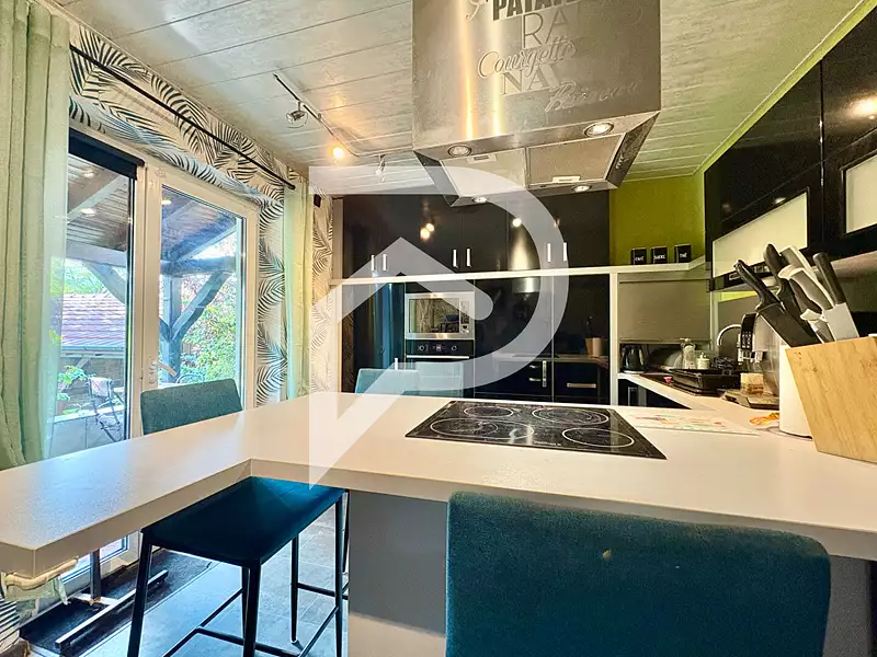 Maison, 180 m²