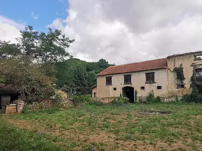 Maison, 900 m²