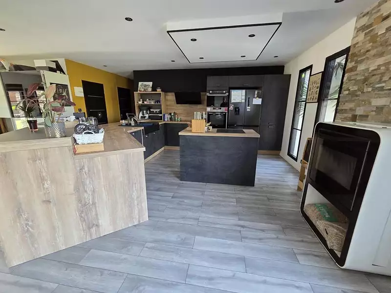 Maison, 192 m²