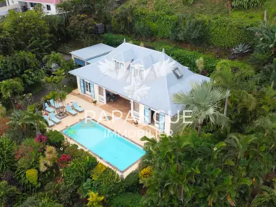 Maison, 305 m²