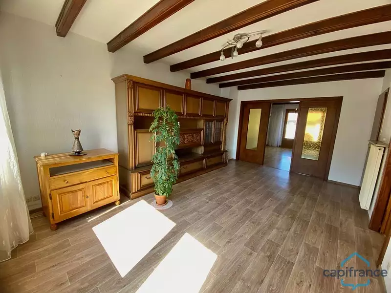Maison, 240 m²