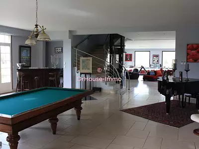 Maison, 570 m²