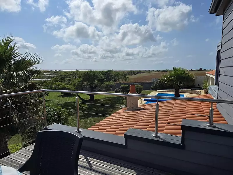Maison, 239 m²