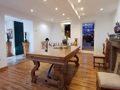 Maison, 256 m²