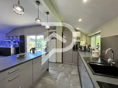 Maison, 169 m²
