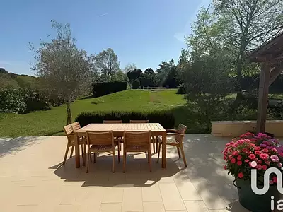 Maison, 323 m²