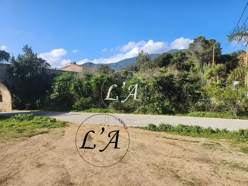 Terrain, 932 m²