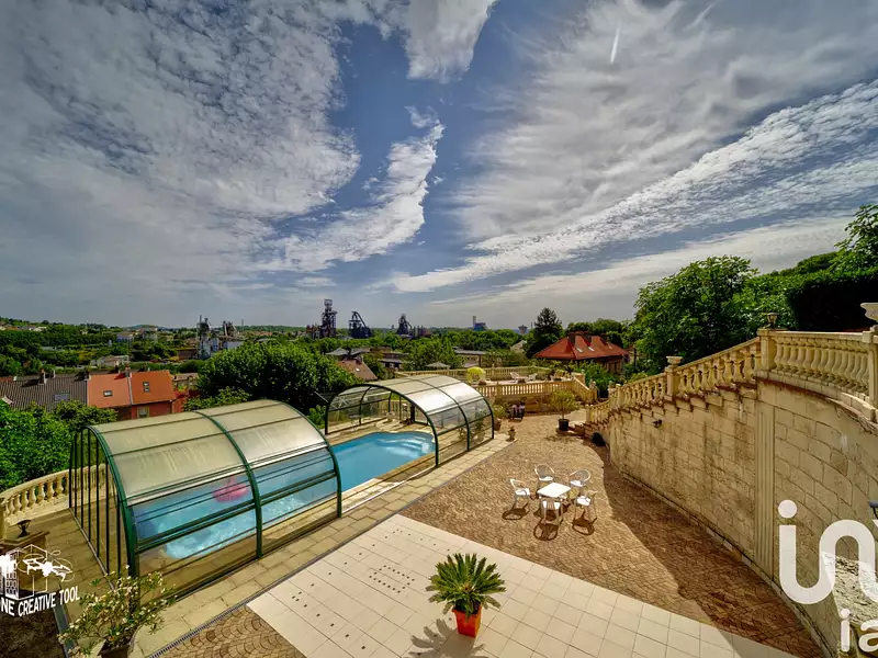 Maison, 251 m²
