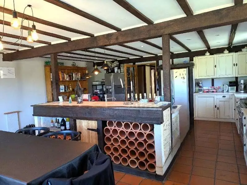 Maison, 900 m²