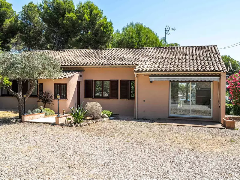 Maison, 235 m²