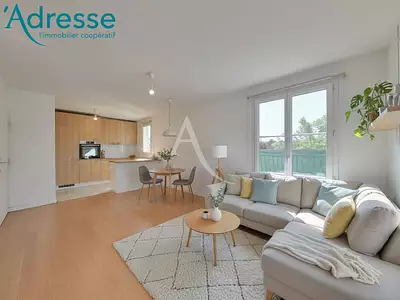 244 000 € 4 067 €/m² Appartement • 60 m² • 3 pièces • 2 chambres Emerainville (77184)