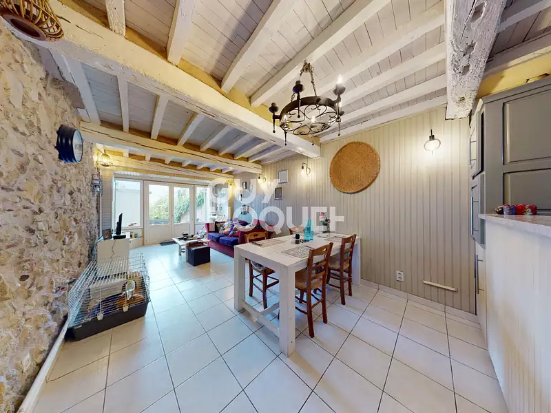 Immeuble, 145 m²