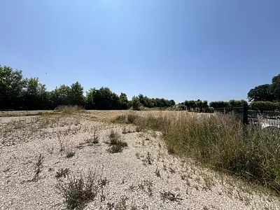 Terrain, 553 m²