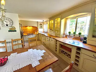 Maison, 225 m²