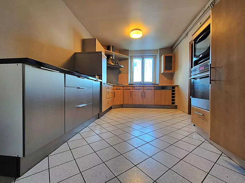 Maison, 185 m²