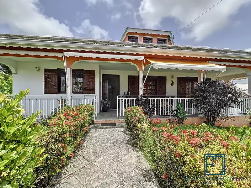 Maison, 218,53 m²