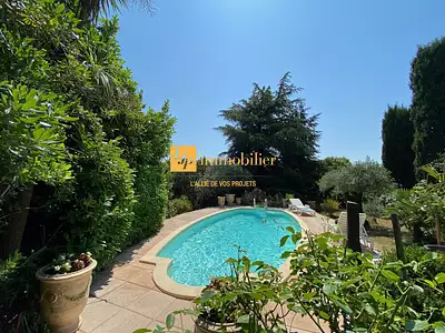 Maison, 232 m²