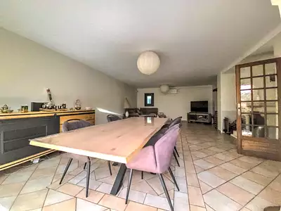 Maison, 211 m²