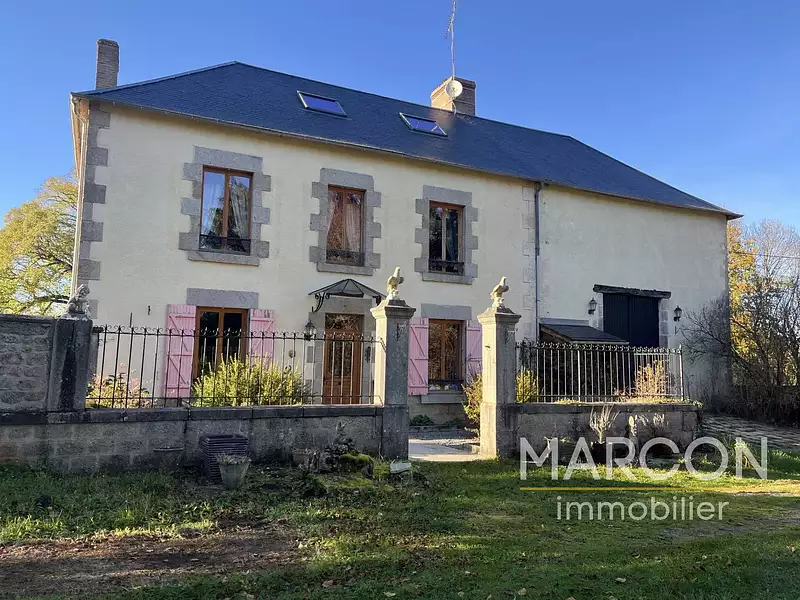 Maison, 166 m²