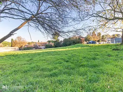 Terrain, 693 m²