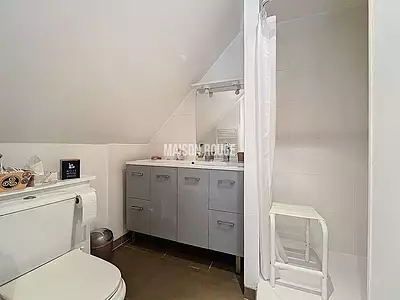 Maison, 235 m²
