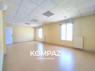 Immeuble, 220 m²