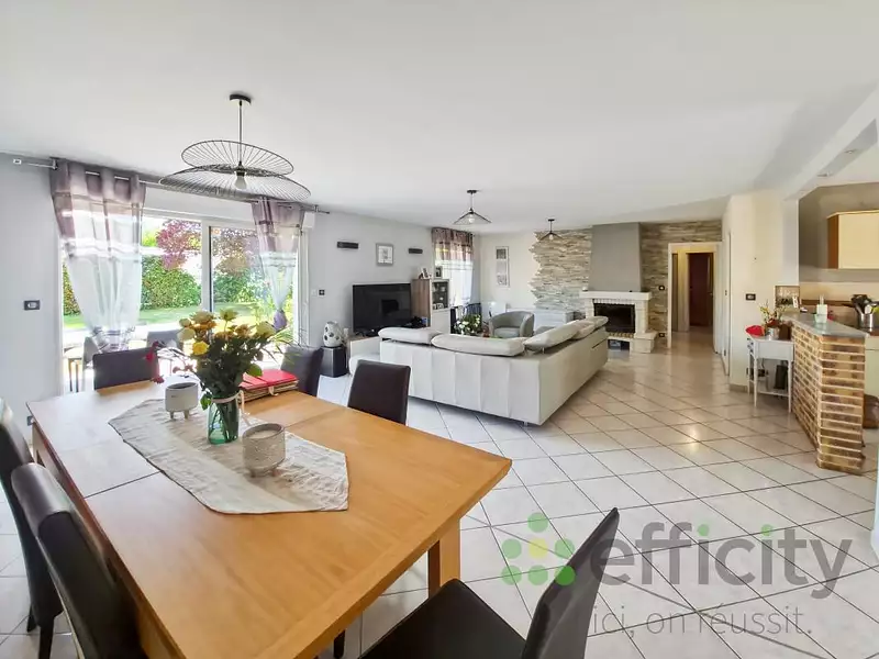 Maison, 160 m²