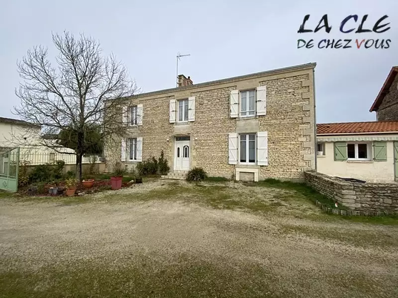 Maison, 180 m²