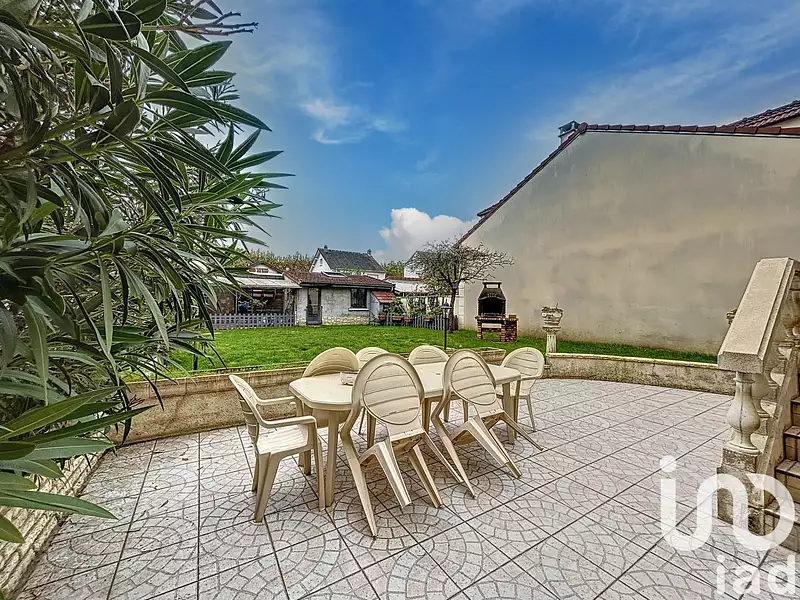 Maison, 165 m²