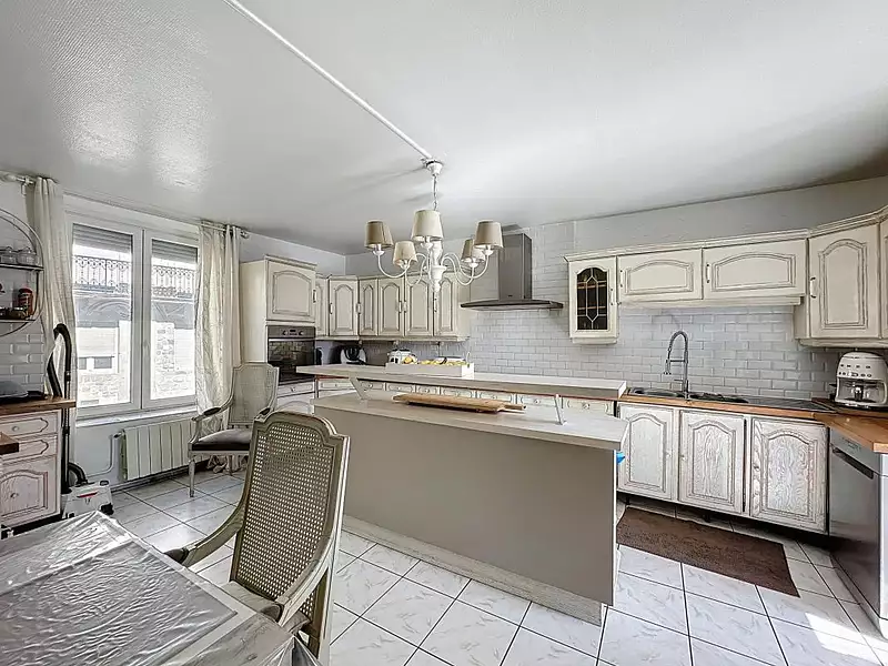 Maison, 190 m²