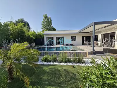 Maison, 180 m²