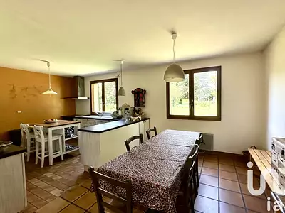 Maison, 176 m²