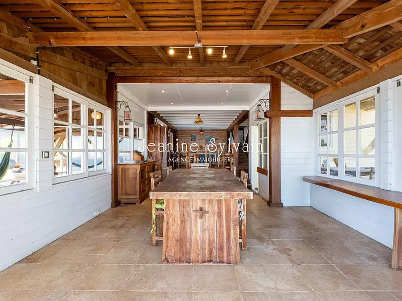 Maison, 250 m²