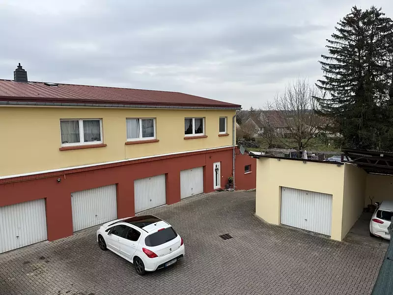 Immeuble, 438 m²