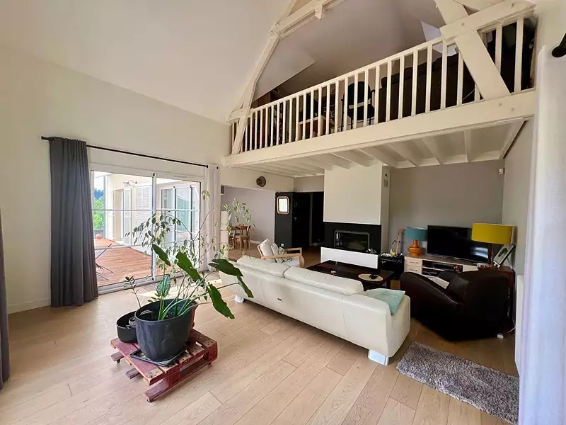 Maison, 166 m²