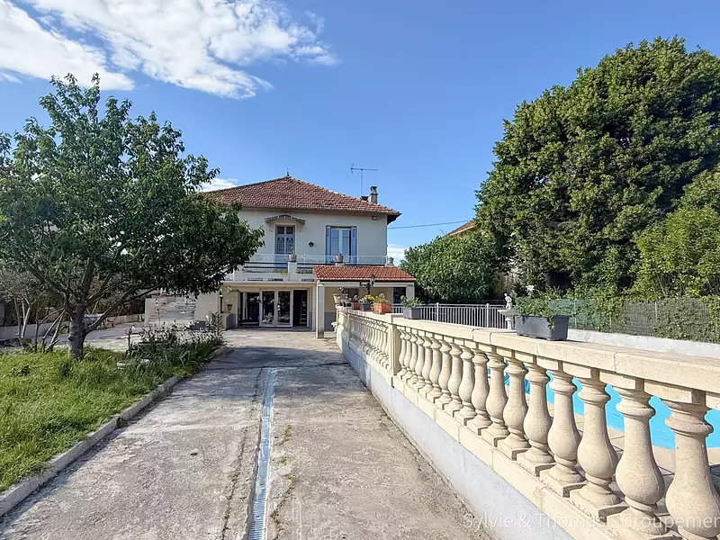 Maison, 181 m²