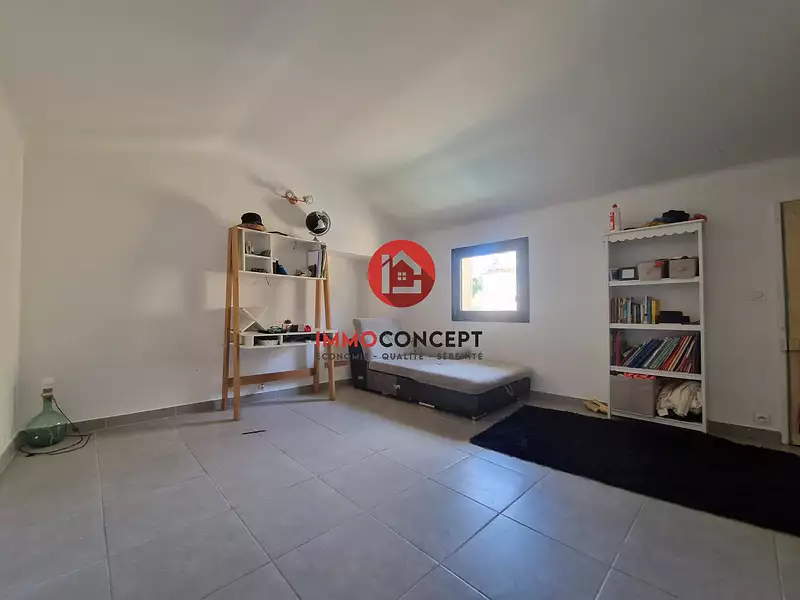 Maison, 180 m²