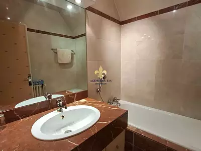 Maison, 280 m²