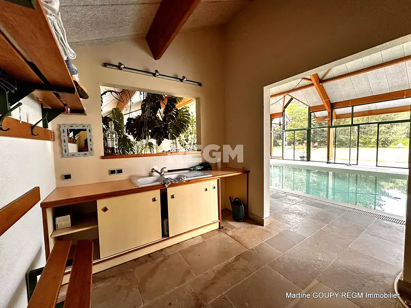 Maison, 250 m²