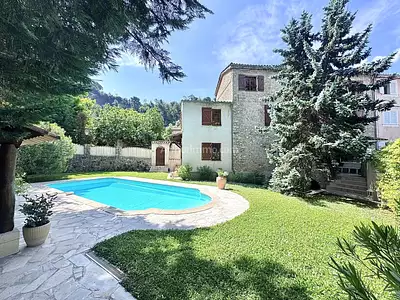 Maison, 185 m²