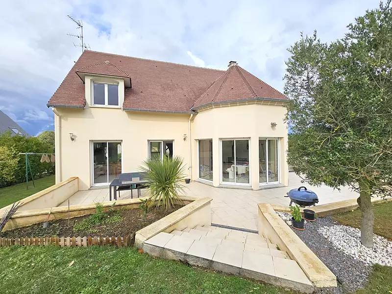 Maison, 180 m²
