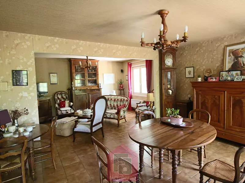 Maison, 146 m²