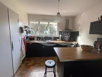 Maison, 275 m²